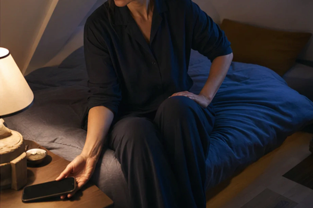 Ruhiger Alltagsmoment zum Ratgeber Memory-Foam-Kissen – was beachten nach einer bewussten Entscheidung rund um Fehlerhilfe