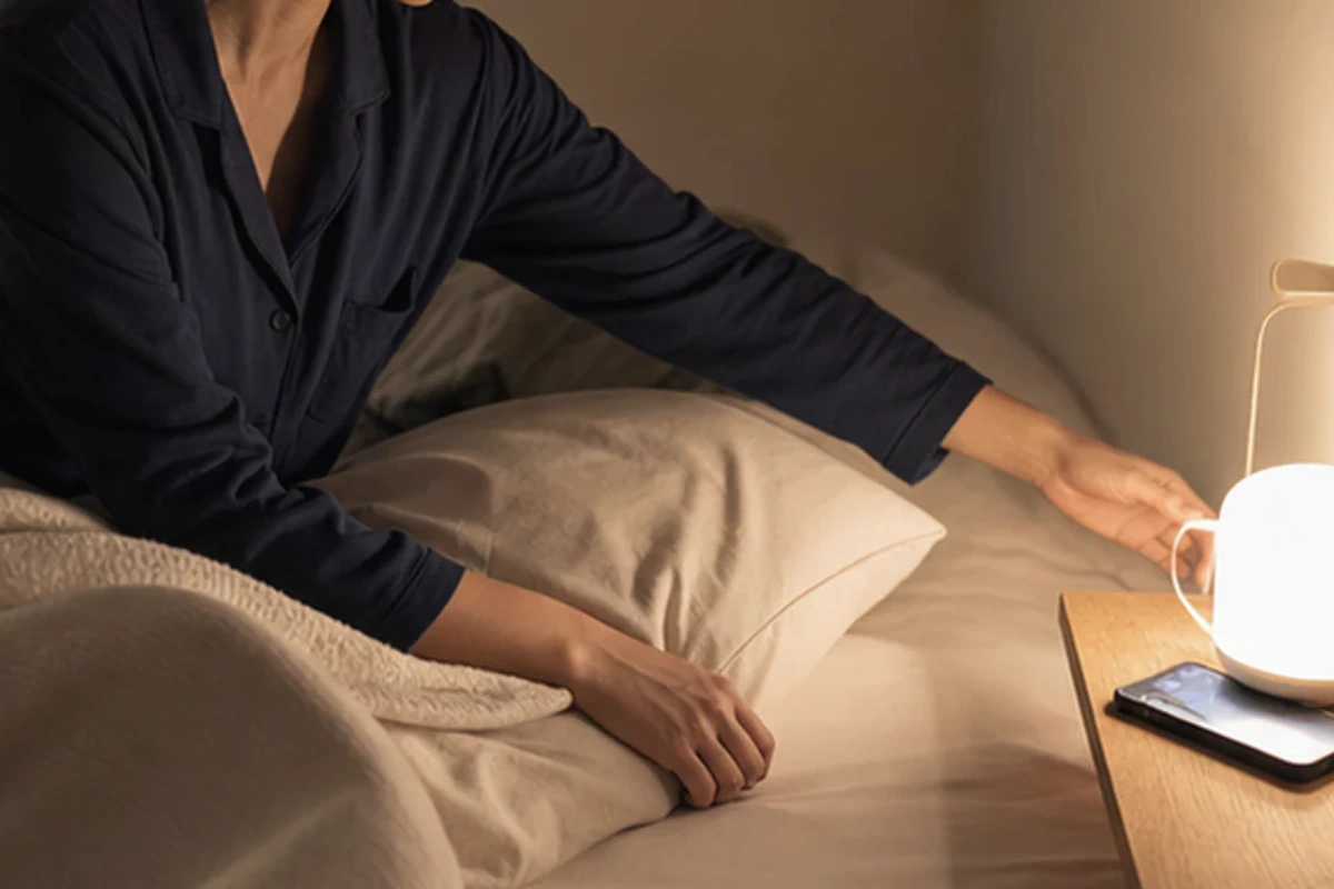 Ruhiger Alltagsmoment zum Ratgeber Morgenroutine im Alter nach einer bewussten Entscheidung rund um Lebensphase