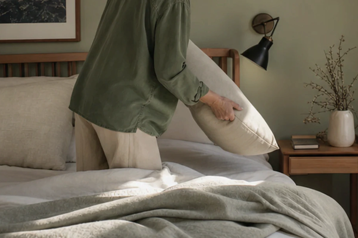 Ruhiger Alltagsmoment zum Ratgeber allergikerfreundliches Schlafzimmer Vergleich nach einer bewussten Entscheidung rund um Vergleich