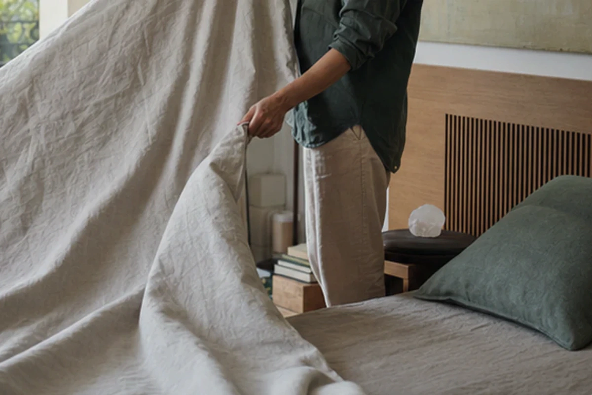 Ruhiger Alltagsmoment zum Ratgeber Boxspringbett für Allergiker nach einer bewussten Entscheidung rund um Allergie