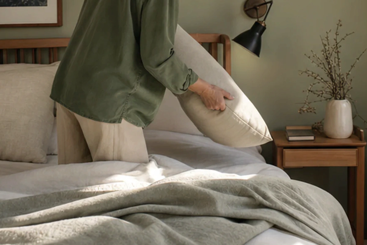 Ruhiger Alltagsmoment zum Ratgeber Schlafzimmer Beleuchtung Erfahrungen nach einer bewussten Entscheidung rund um Erfahrung