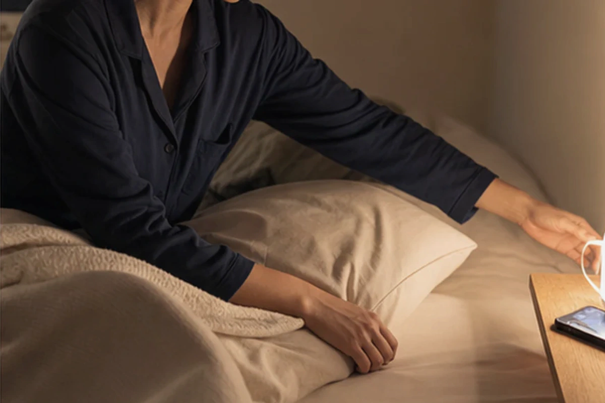 Ruhiger Alltagsmoment zum Ratgeber Schlafzimmer Beleuchtung was hilft nach einer bewussten Entscheidung rund um Soforthilfe